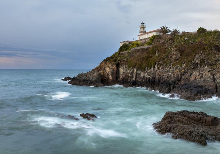 Vistas sobre una roca a 23 metros por encima del nivel del mar así es